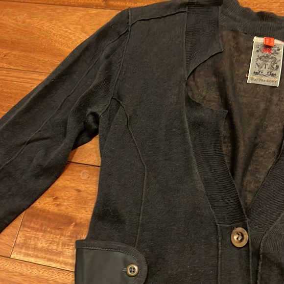 Not The Same linen cardigan with buttons, size 8 - Picture 5 of 5